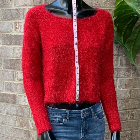 Decree Fuzzy Eyelash Knit Long Sleeve Boatneck Cropped Sweater Sz M - Picture 11 of 13